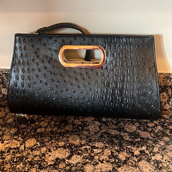 Ladies black clutch purse no brand name NWOT gold  accessories ostrich embossed - Picture 2 of 10